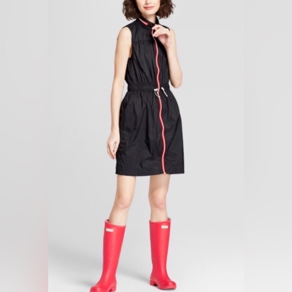 Hunter Black Sleeveless Rain Dress with Red Trim Small